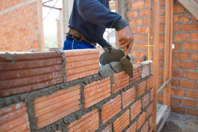 Worker Building Masonry House Wall