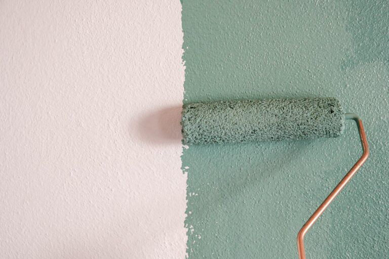 Painting White Wall Green Using Roller